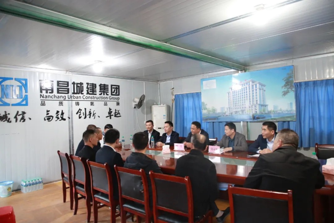 南昌城投集團(tuán)人武部開(kāi)展傳承軍人精神，做集團(tuán)建設(shè)發(fā)展的“排頭兵”座談會(huì)