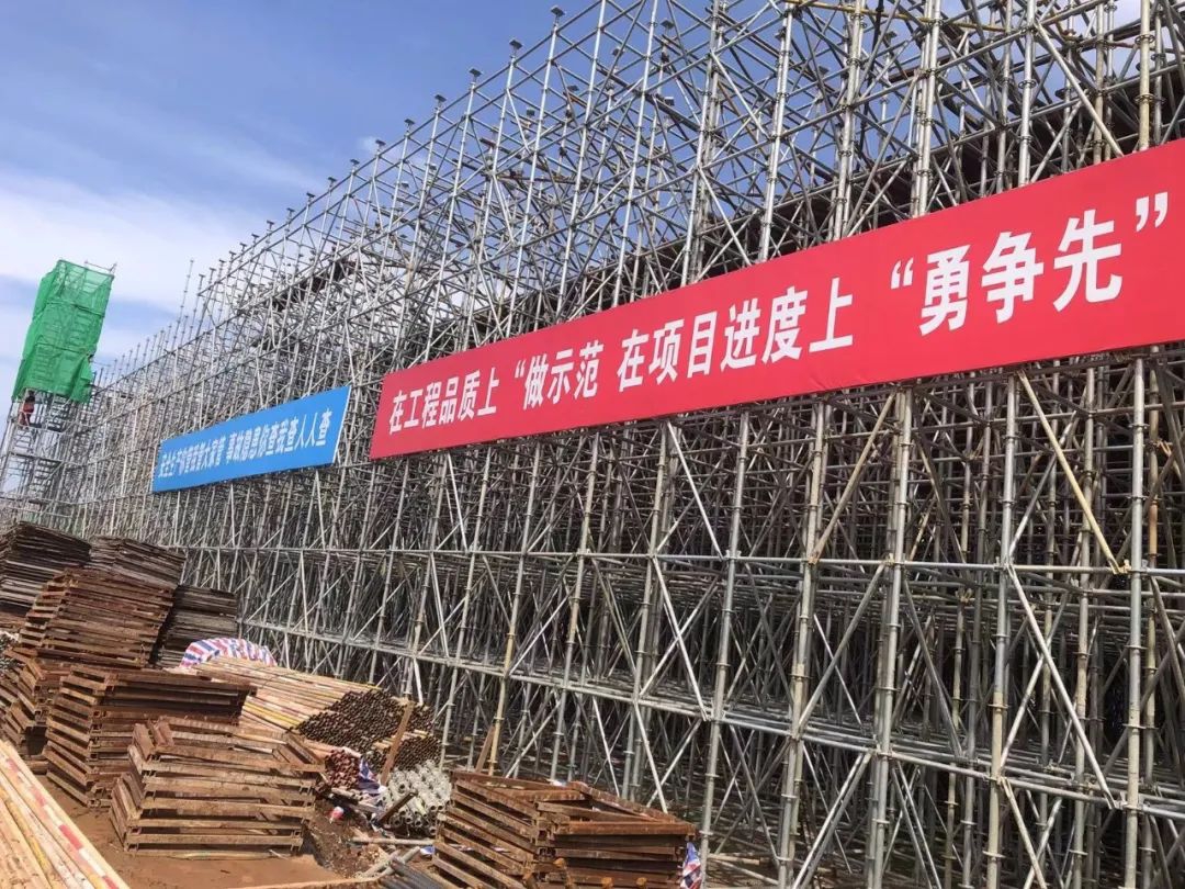 黨委書記、董事長(zhǎng)涂建平赴南外環(huán)高速項(xiàng)目察看疫情防控工作及施工進(jìn)度